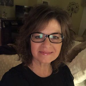 Meet your Posher, Lori